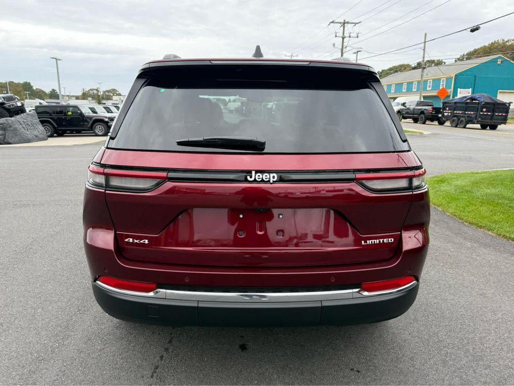 new 2025 Jeep Grand Cherokee car, priced at $48,750
