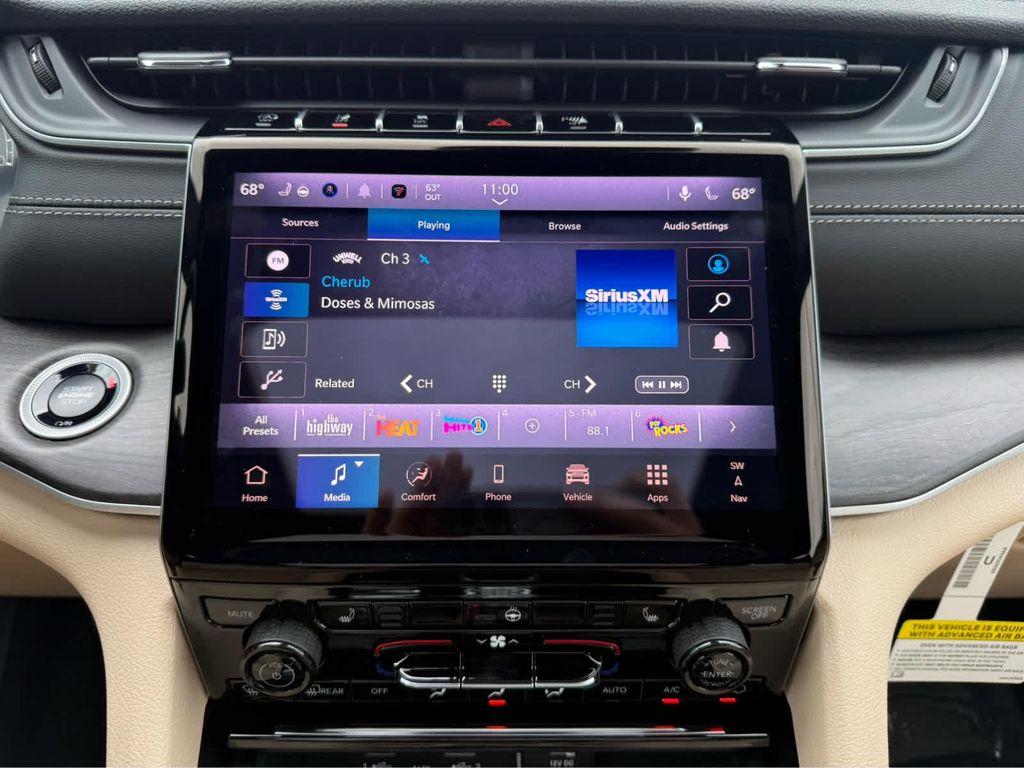 new 2025 Jeep Grand Cherokee car, priced at $48,750