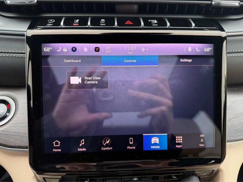 new 2025 Jeep Grand Cherokee car, priced at $48,750