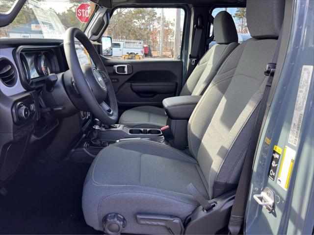 new 2025 Jeep Wrangler car, priced at $48,975