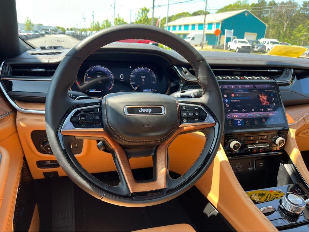 used 2025 Jeep Grand Cherokee car, priced at $55,775
