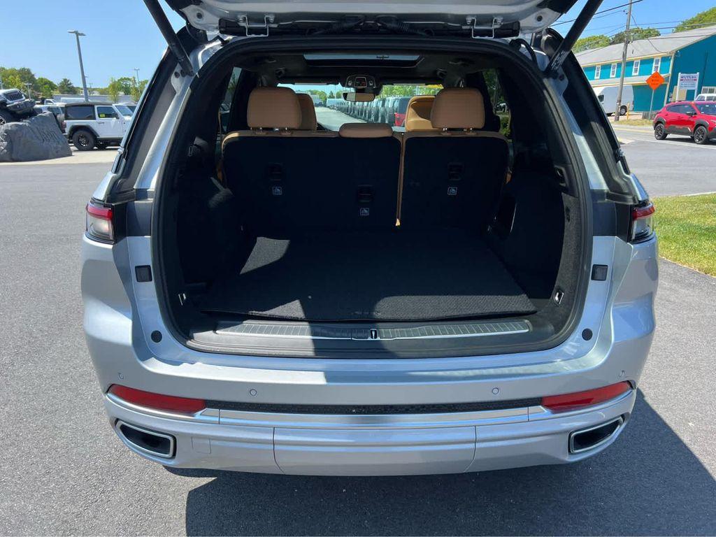 used 2025 Jeep Grand Cherokee car, priced at $55,775