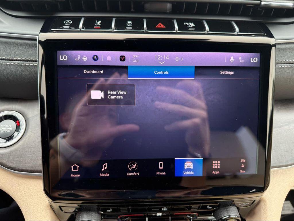 new 2025 Jeep Grand Cherokee car, priced at $47,175