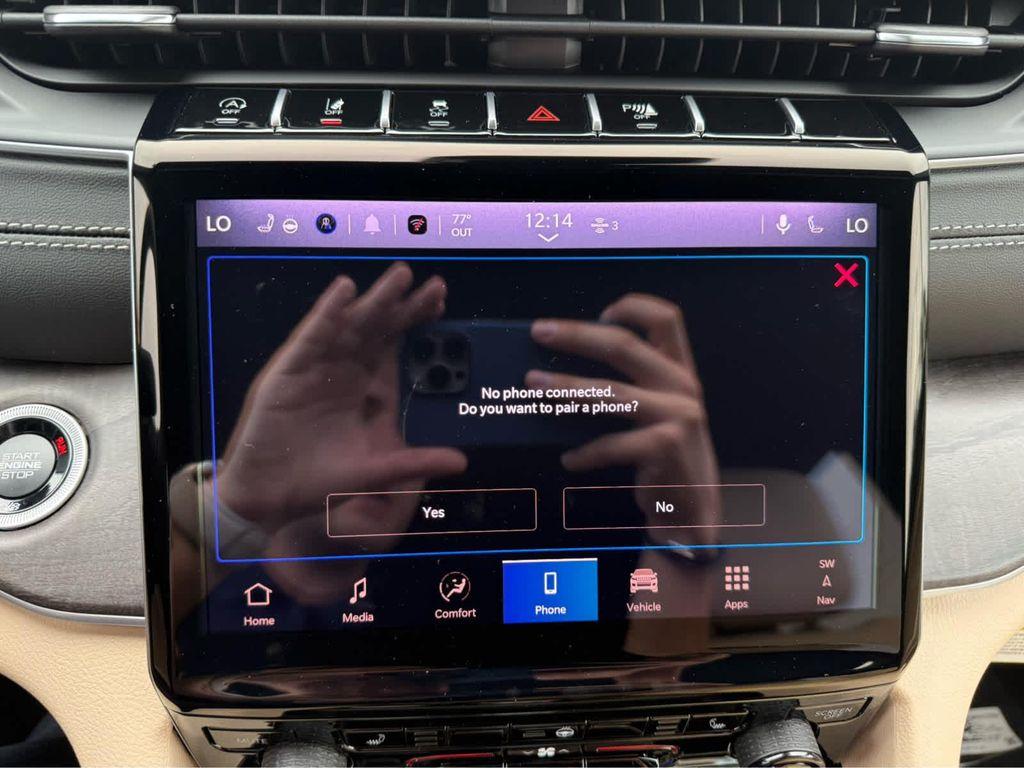 new 2025 Jeep Grand Cherokee car, priced at $47,175