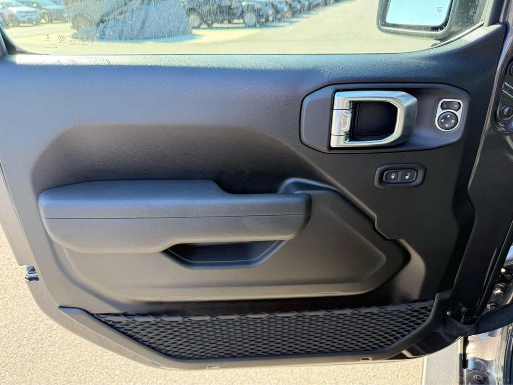 new 2026 Jeep Wrangler car, priced at $51,500