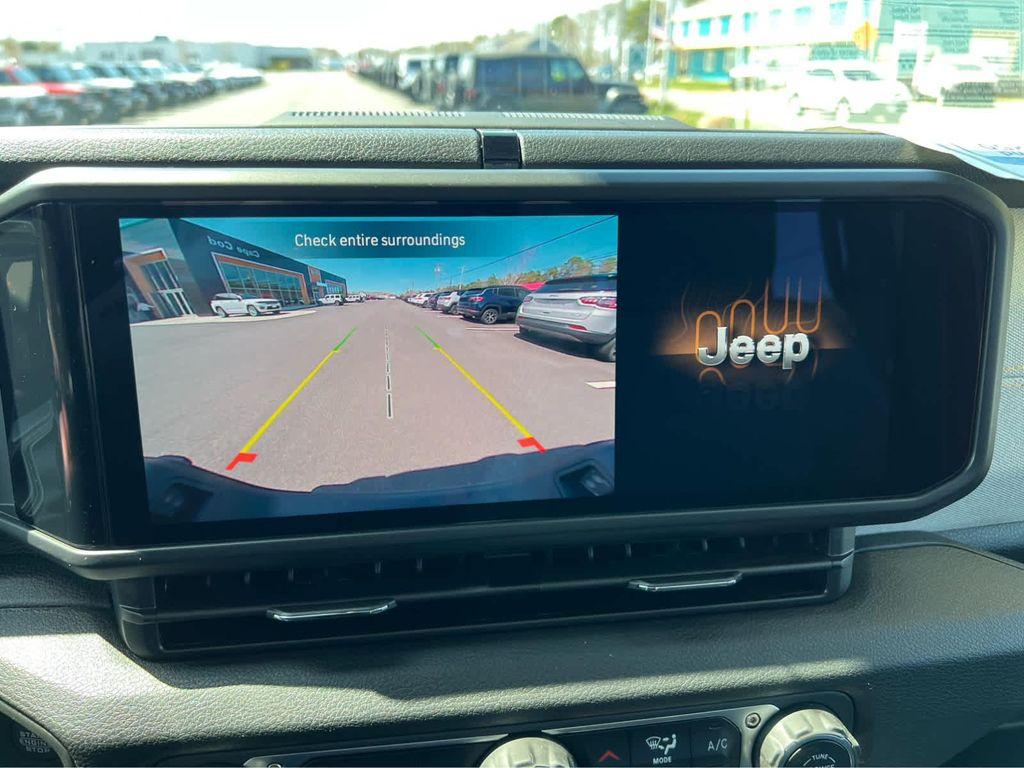 new 2025 Jeep Gladiator car, priced at $41,250