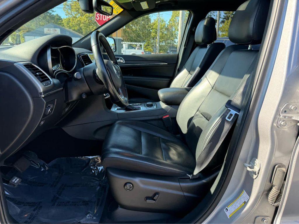 used 2020 Jeep Grand Cherokee car, priced at $19,975