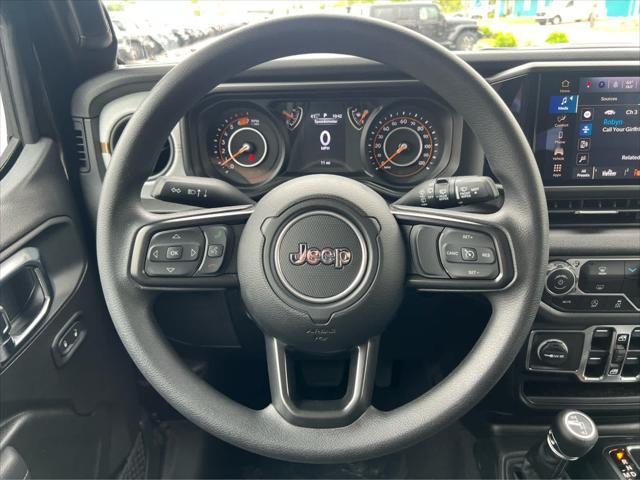 new 2025 Jeep Wrangler car, priced at $47,070