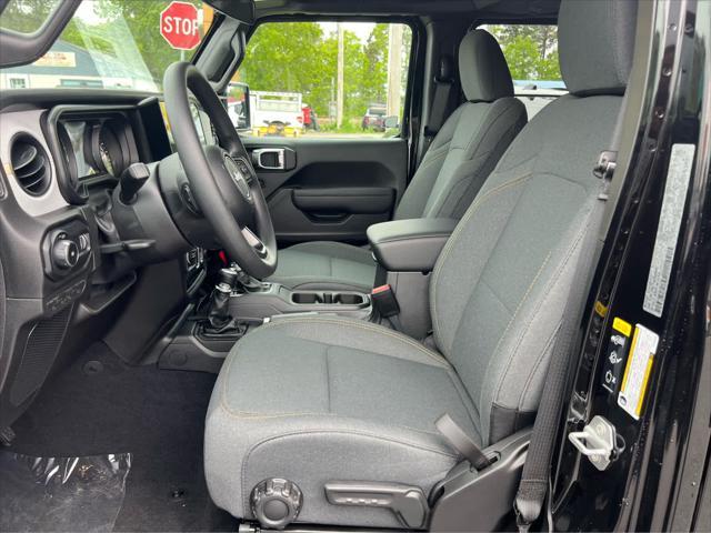new 2025 Jeep Wrangler car, priced at $47,070