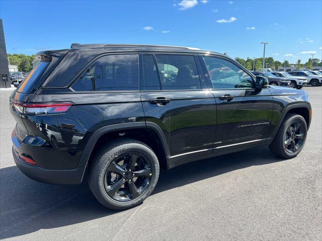 new 2024 Jeep Grand Cherokee car, priced at $47,828