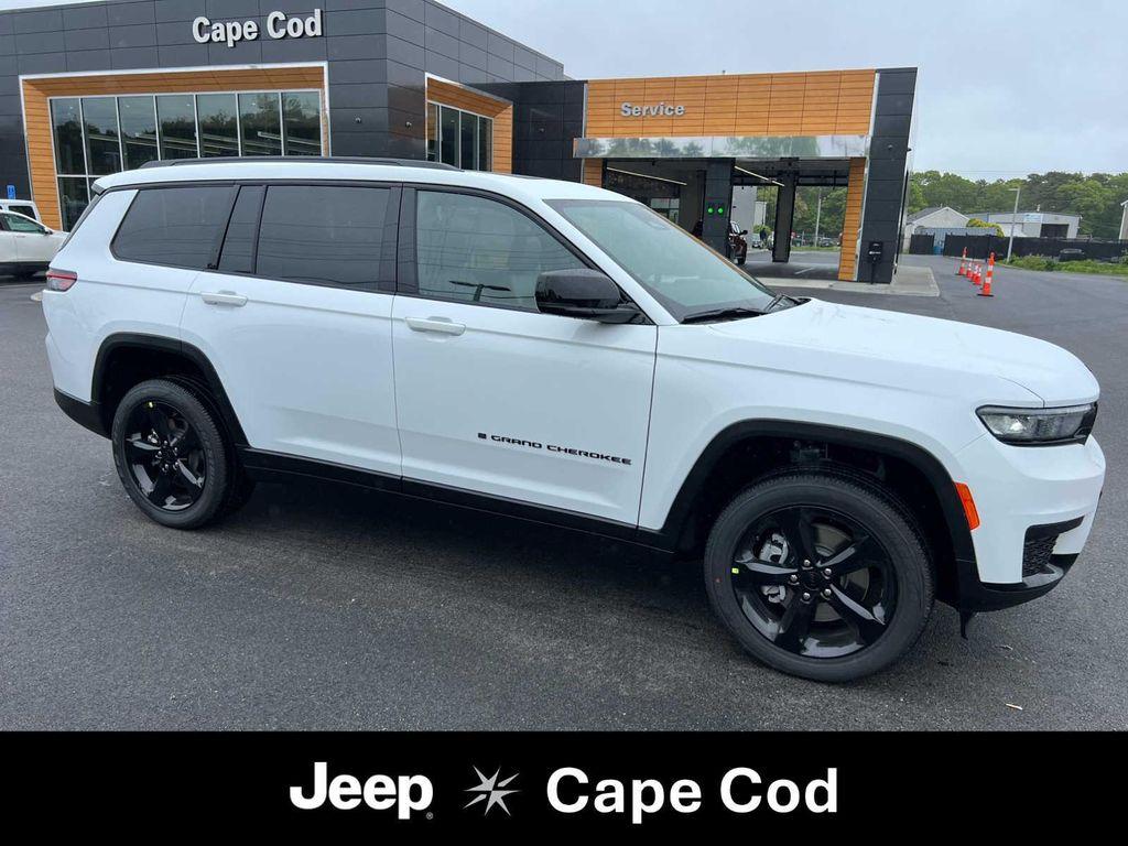 new 2025 Jeep Grand Cherokee L car, priced at $42,300