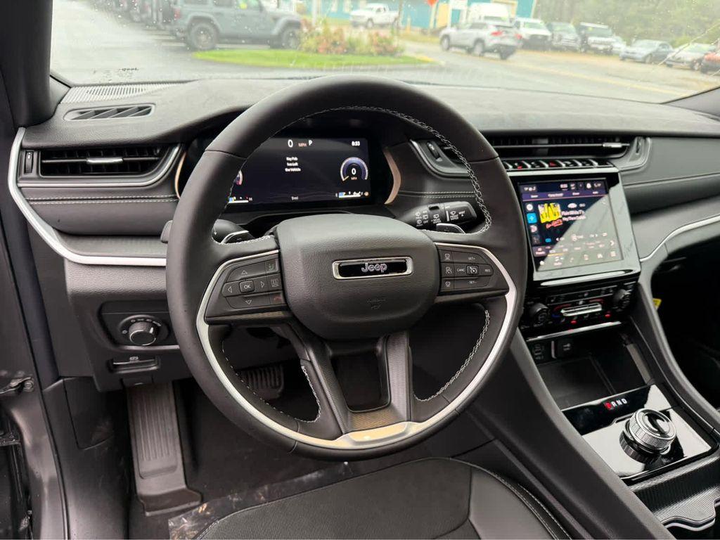 new 2025 Jeep Grand Cherokee car, priced at $43,750