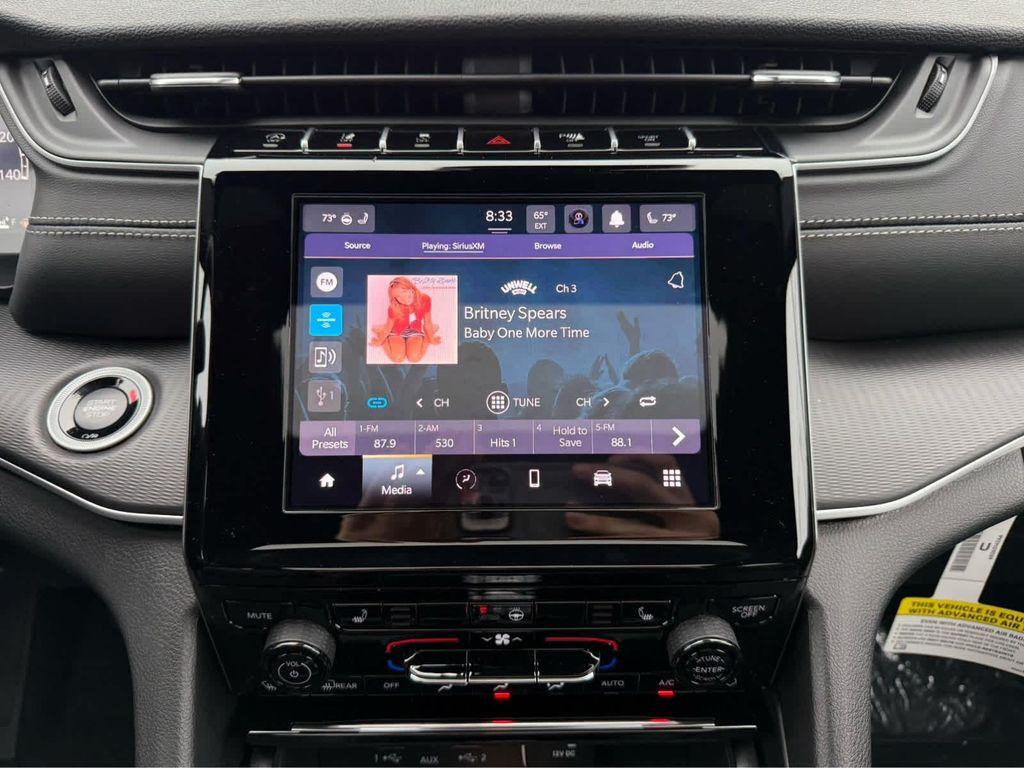 new 2025 Jeep Grand Cherokee car, priced at $43,750