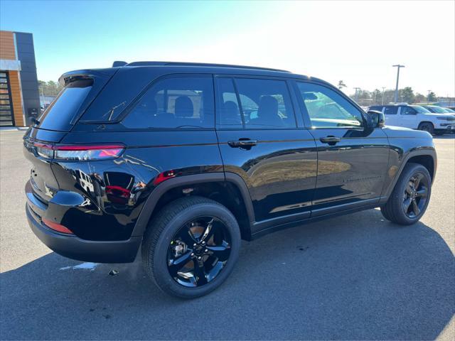 new 2025 Jeep Grand Cherokee car, priced at $47,175