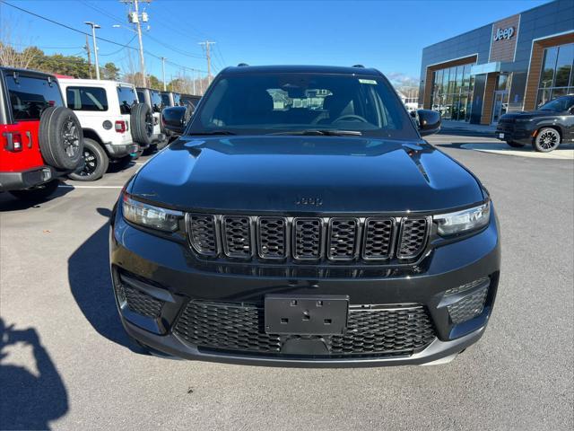 new 2025 Jeep Grand Cherokee car, priced at $47,175