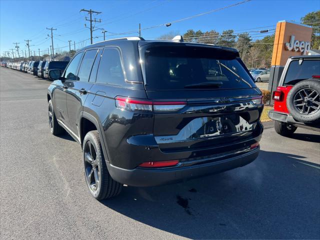 new 2025 Jeep Grand Cherokee car, priced at $47,175