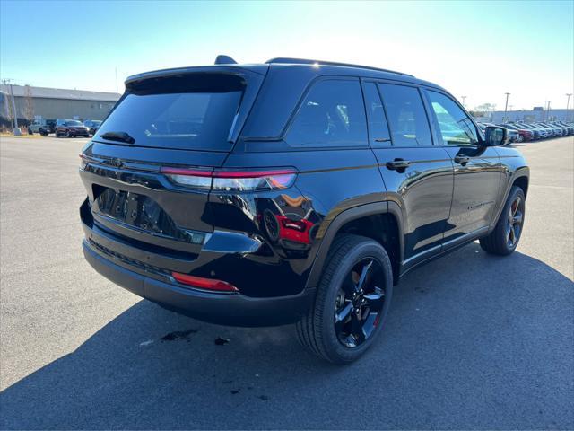 new 2025 Jeep Grand Cherokee car, priced at $47,175