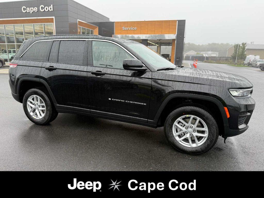 new 2025 Jeep Grand Cherokee car, priced at $37,950
