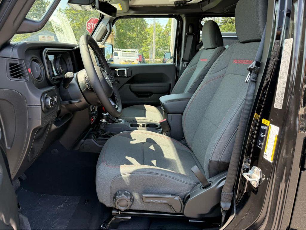 new 2025 Jeep Wrangler car, priced at $65,975