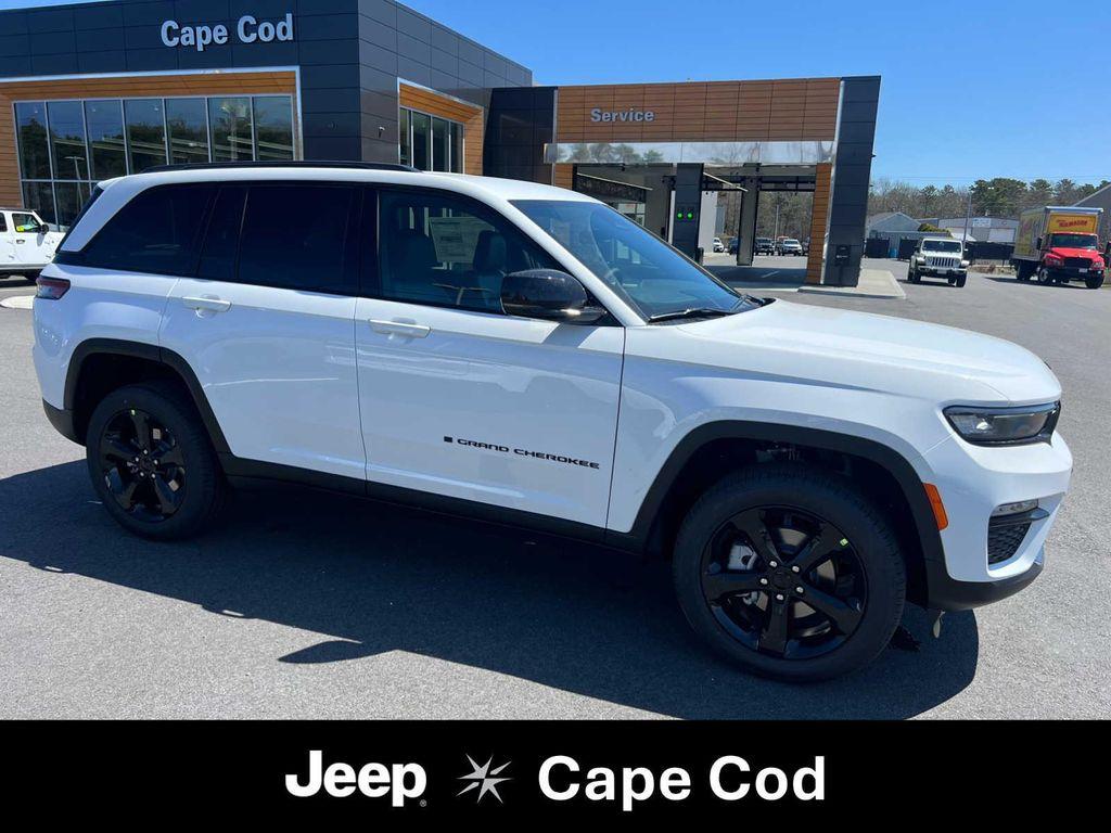 new 2025 Jeep Grand Cherokee car, priced at $47,275