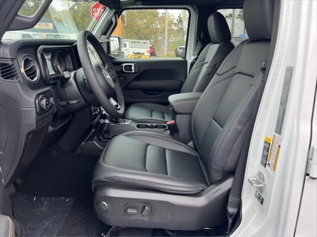 new 2025 Jeep Gladiator car, priced at $54,670