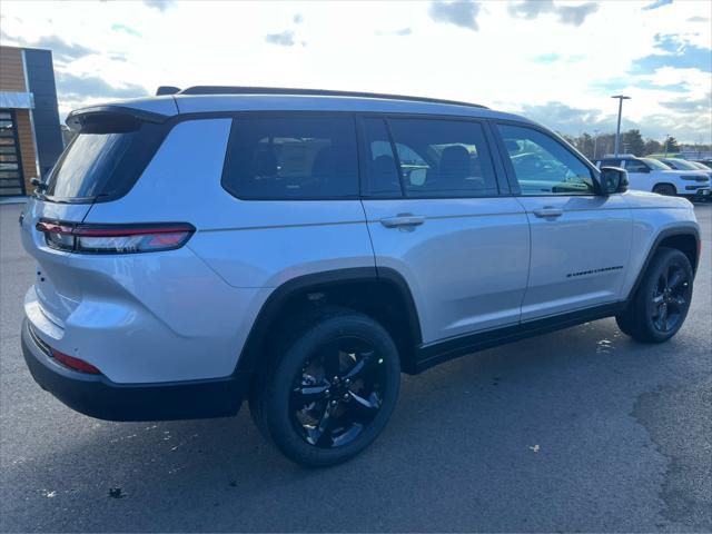 new 2025 Jeep Grand Cherokee L car, priced at $49,175