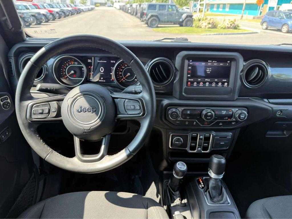 used 2022 Jeep Gladiator car, priced at $30,975