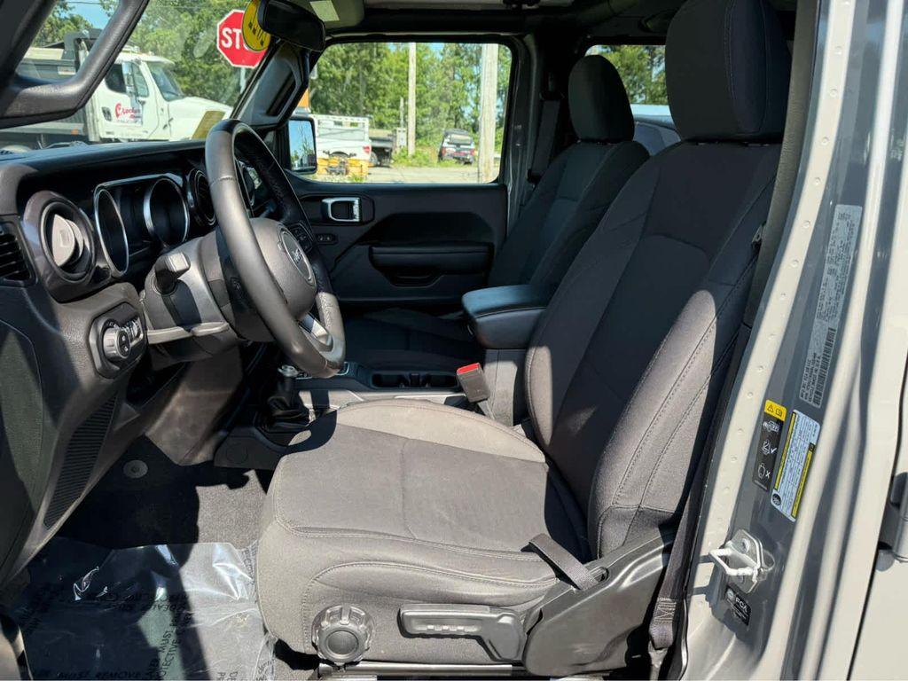 used 2022 Jeep Gladiator car, priced at $30,975