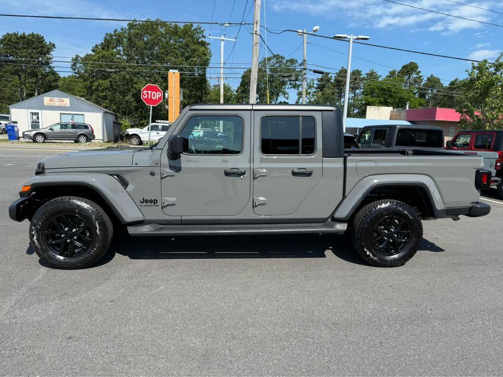 used 2022 Jeep Gladiator car, priced at $30,975