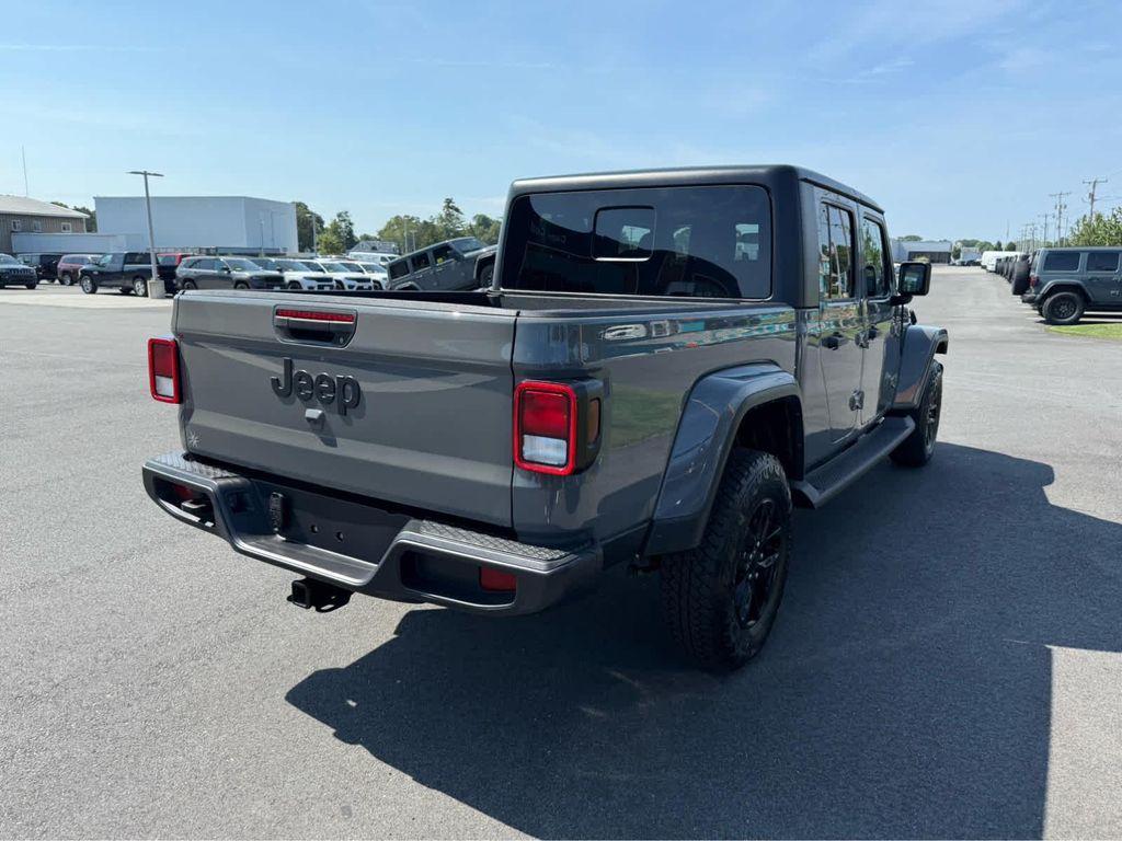 used 2022 Jeep Gladiator car, priced at $30,975