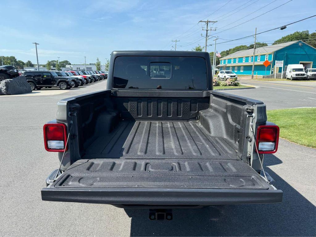 used 2022 Jeep Gladiator car, priced at $30,975