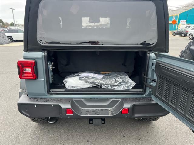 new 2025 Jeep Wrangler car, priced at $46,575