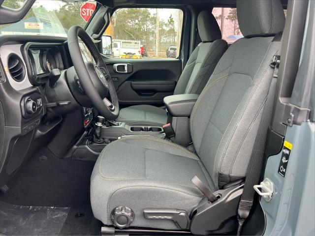 new 2025 Jeep Wrangler car, priced at $46,575