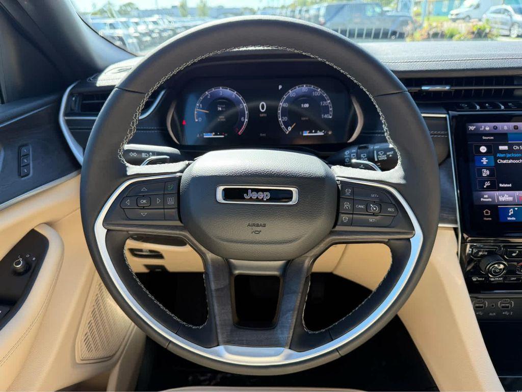 new 2025 Jeep Grand Cherokee car, priced at $48,450