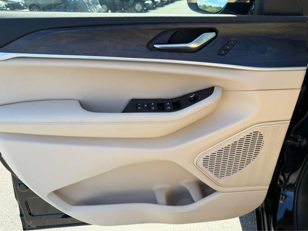 new 2025 Jeep Grand Cherokee car, priced at $48,450