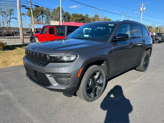 new 2025 Jeep Grand Cherokee car, priced at $47,175