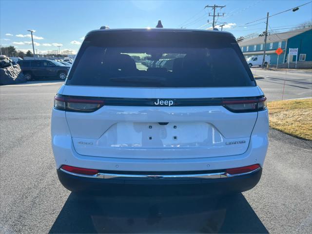 new 2025 Jeep Grand Cherokee car, priced at $45,700