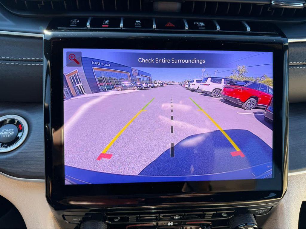 new 2025 Jeep Grand Cherokee car, priced at $45,750