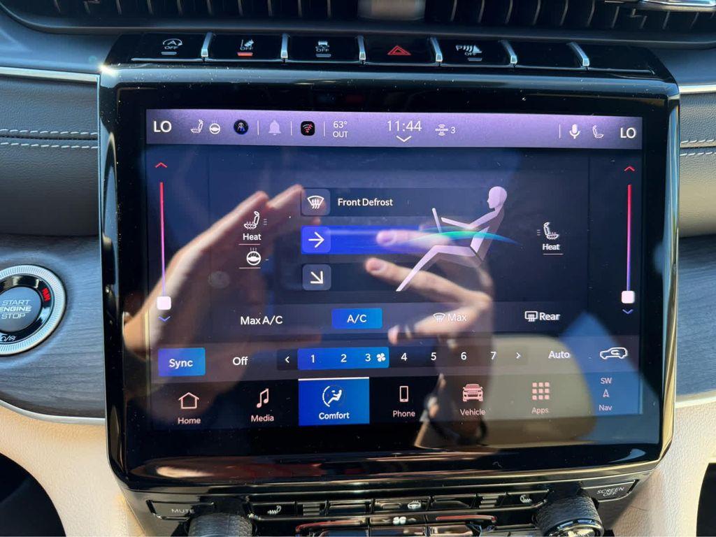 new 2025 Jeep Grand Cherokee car, priced at $45,750