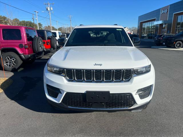 new 2025 Jeep Grand Cherokee car, priced at $41,580