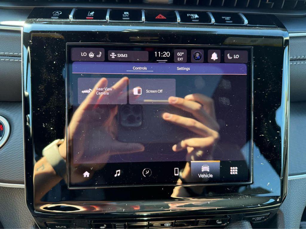 new 2025 Jeep Grand Cherokee car, priced at $43,750