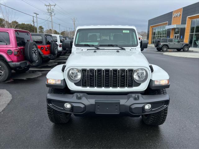 new 2025 Jeep Gladiator car, priced at $43,078