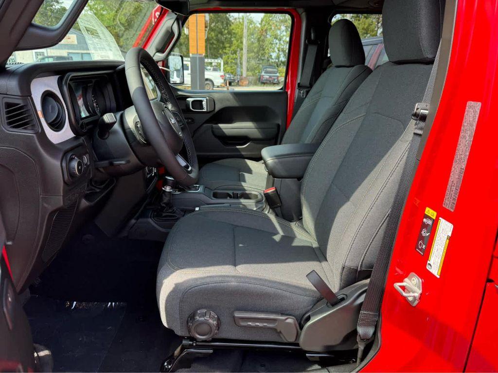 new 2025 Jeep Wrangler car, priced at $50,975