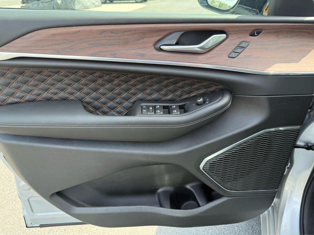 new 2025 Jeep Grand Cherokee L car, priced at $64,975