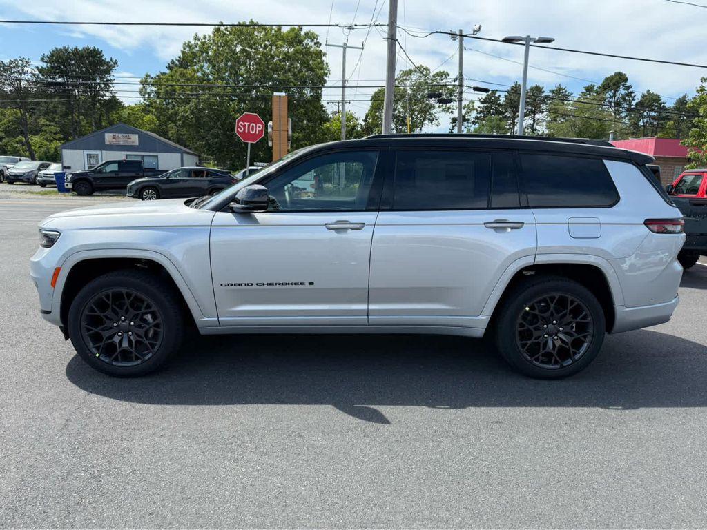 new 2025 Jeep Grand Cherokee L car, priced at $64,975