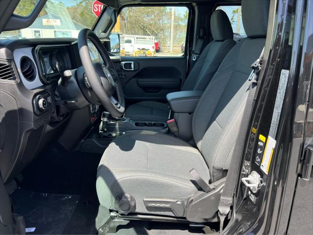 new 2025 Jeep Gladiator car, priced at $50,040