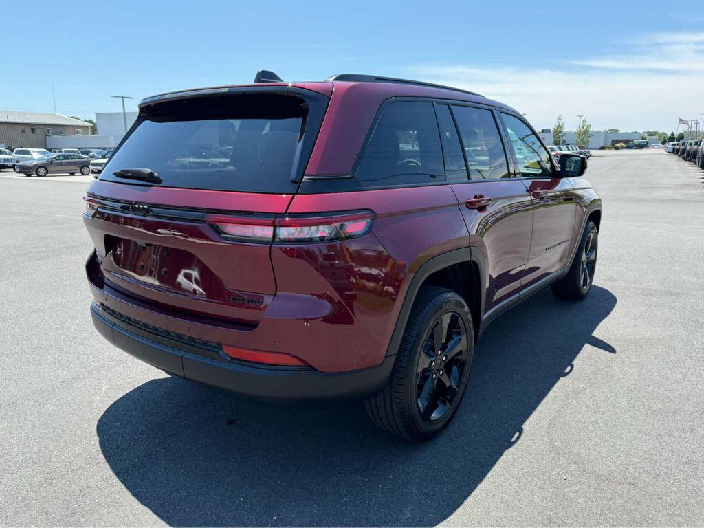 used 2025 Jeep Grand Cherokee car, priced at $42,975