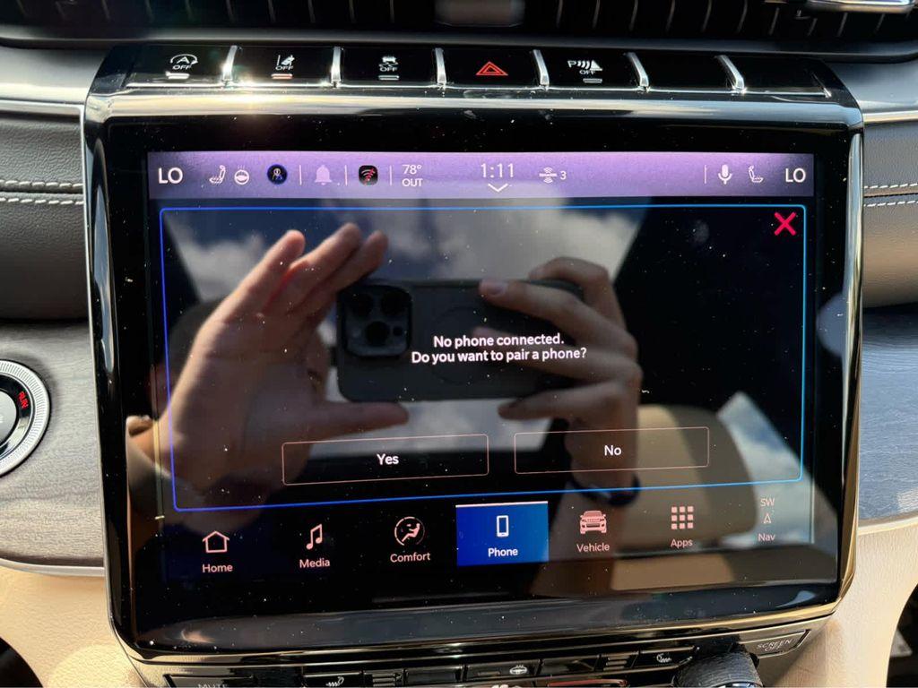 new 2025 Jeep Grand Cherokee car, priced at $45,250