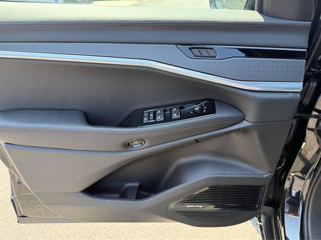 new 2025 Jeep Wagoneer S car, priced at $51,225