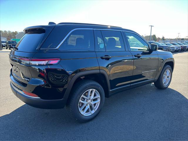 new 2025 Jeep Grand Cherokee car, priced at $41,175